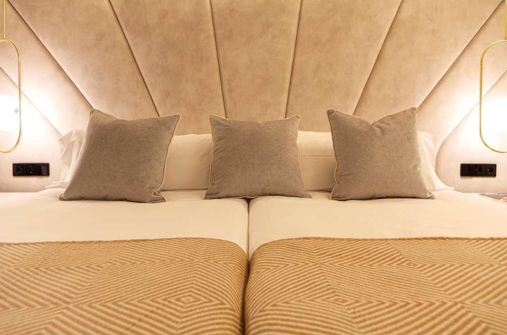Nivia Born Boutique Hotel Palma de Mallorca Room photo